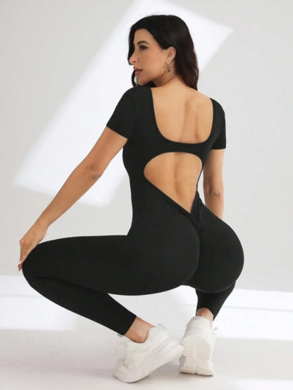 One piece seamless spandex U-neck short sleeved bodysuit with hip